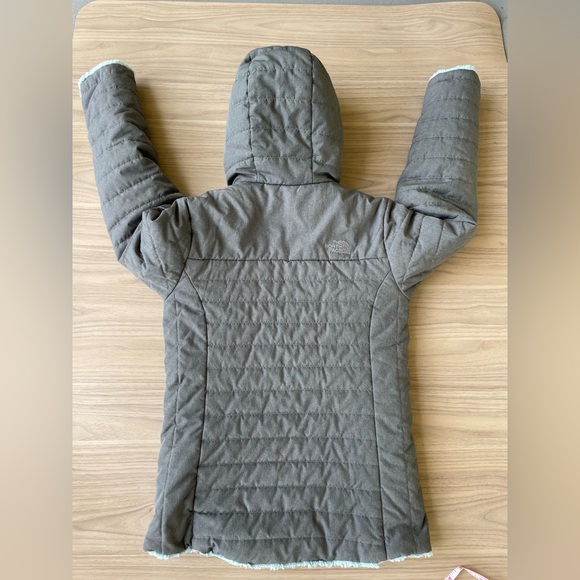 The North Face Kids Gray Jacket - Picture 3 of 11